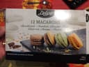 12 macarons