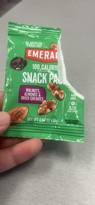 WALNUTS, ALMONDS & DRIED CHERRIES