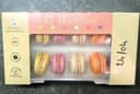 12 Macarons