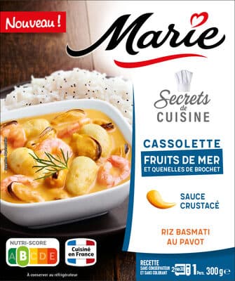 Cassolette de fruits de mer et quenelles de Brochet sauce crustacé Riz basmati au pavot