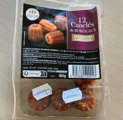 12 Canelés de Bordeaux