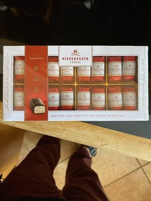 Coffret De 16 Pâtes D'amandes Au Chocolat