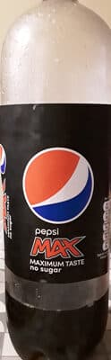 Carbonated Low Calorie Cola Flavoured Soft Drink with Sweeteners