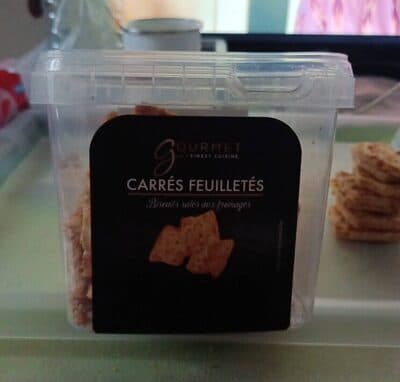 Carrés feuilletés fromage