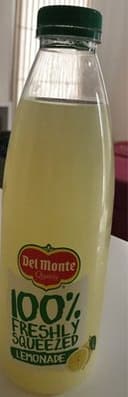 100% freshly squeezed lemonade