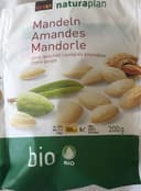 Amandes entières émondées