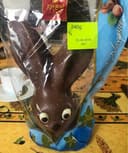 Lapin chocolat fin au lait avec eclats de noisettes