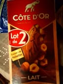 Tablette de chocolat au lait et noisettes entières