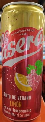 Tinto de verano con refresco de limón