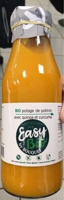 Bio potage de potiron avec quinoa et curcuma