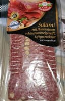 Salami mit Haselnüssen