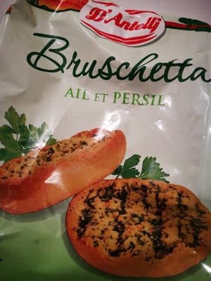 Bruschetta ail et basilic