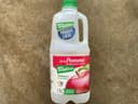 Jus de pomme fraîchement pressé