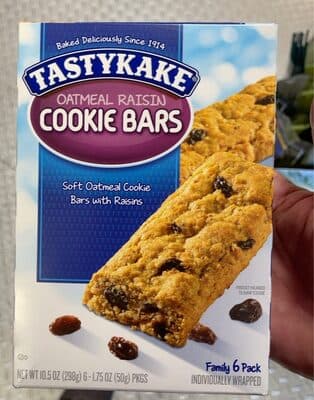 Oatmeal Raisin Cookie Bars