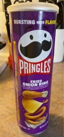 Fried onion ring potato crisps