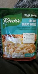 Creamy Garlic Shells