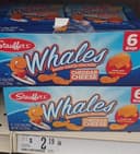Whales baked cheese crackers