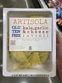 Kale, garlic & cheese ravioli