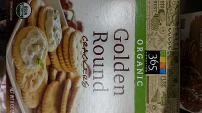 Golden round crackers, golden round