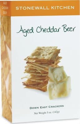 Aged cheddar beer crackers