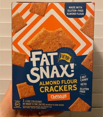 Almond Flour Crackers Cheddar