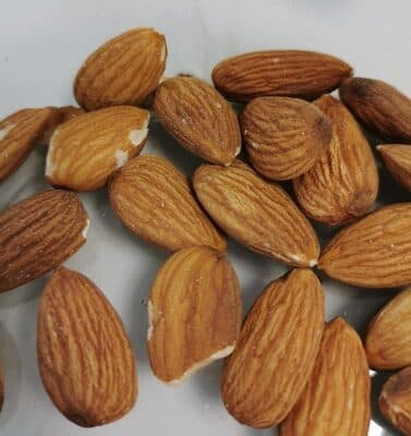 Amandes décortiquées