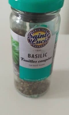 Basilic feuilles coupées