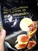 Mini moelleux au citron et aux amandes