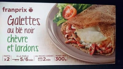 2 Galettes au blé noir garnies de lardons et de chèvre