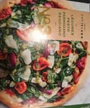 Pizza légumes, pesto, parmiggiano reggiano