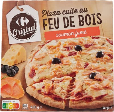 Pizza cuite au feu de bois saumon fumé