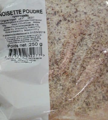 Poudre de noisettes