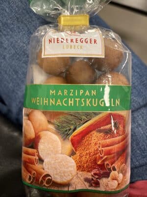 Marzipan Weihnachtskugeln